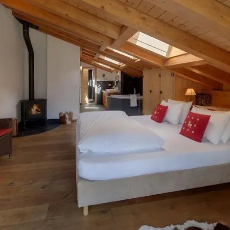 Chalet Courmayeur: Your Alpine Sanctuary * Courmayeur
